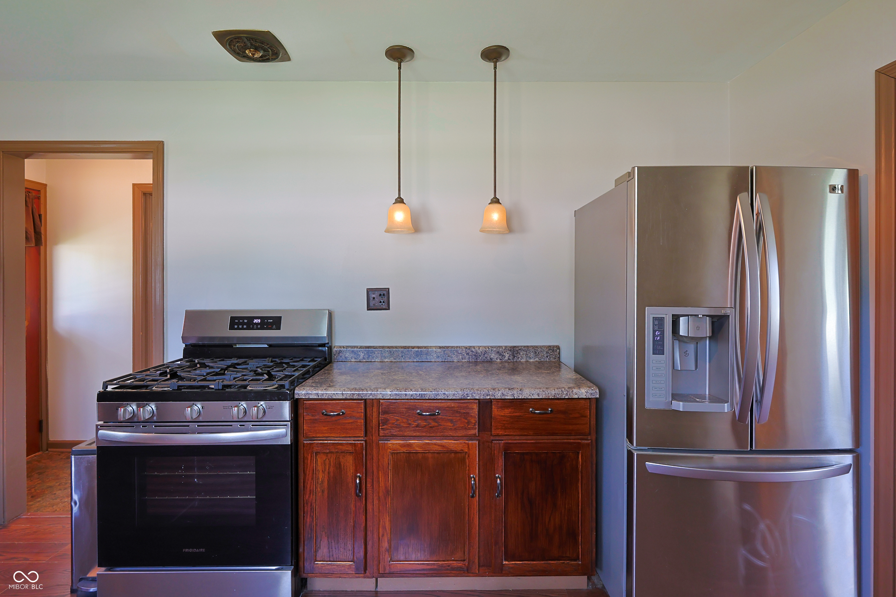 2341 Indiana Avenue Columbus, IN 47201 - Photo 11 of 35