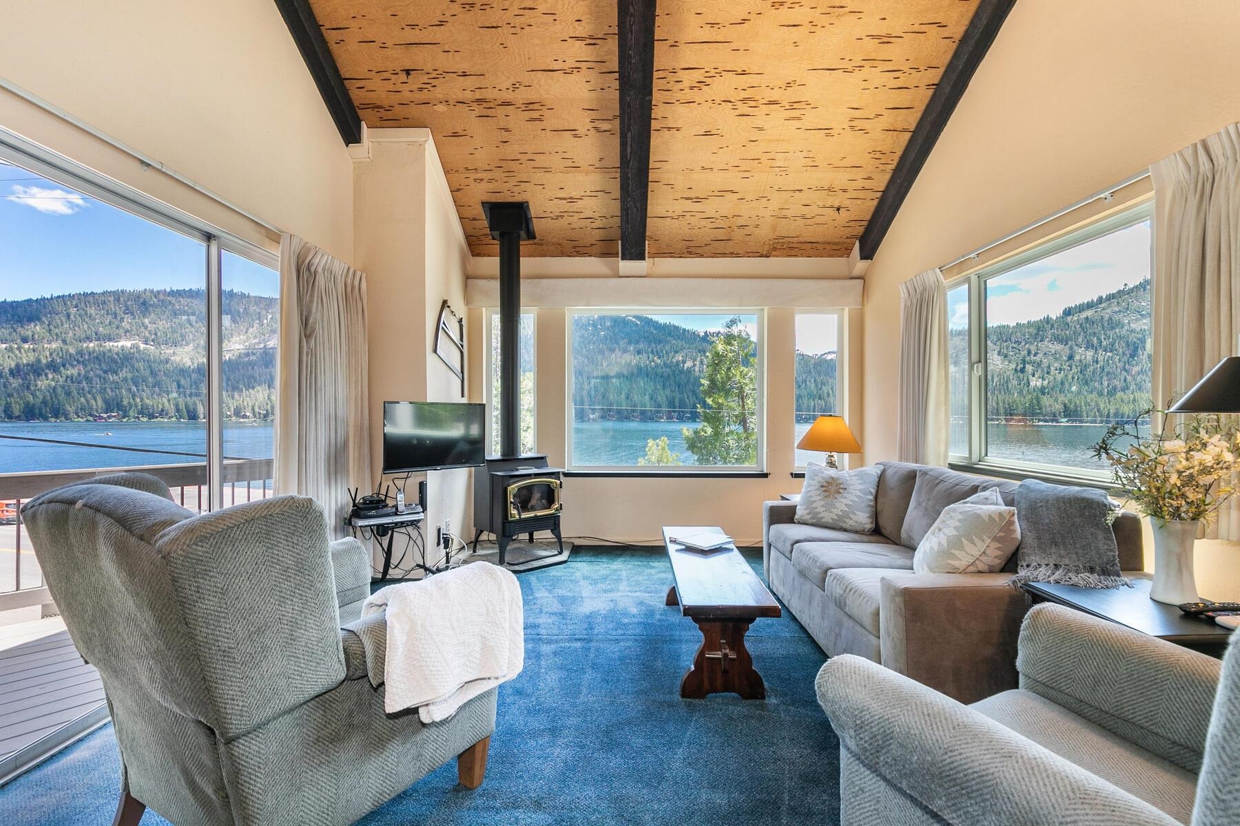 15518 Donner Pass Road, Unit 6 Truckee, CA 96161 - Photo 2 of 21 Gallery Image 2