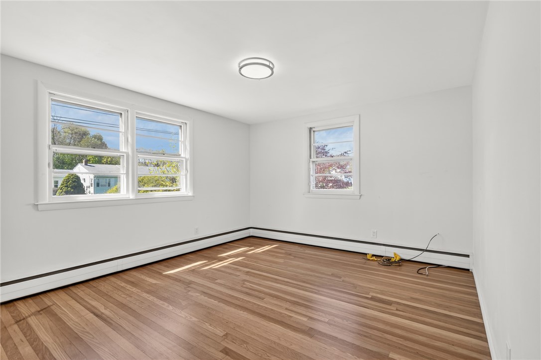 101 Bateman Avenue Cranston, RI 02920 - Photo 11 of 42