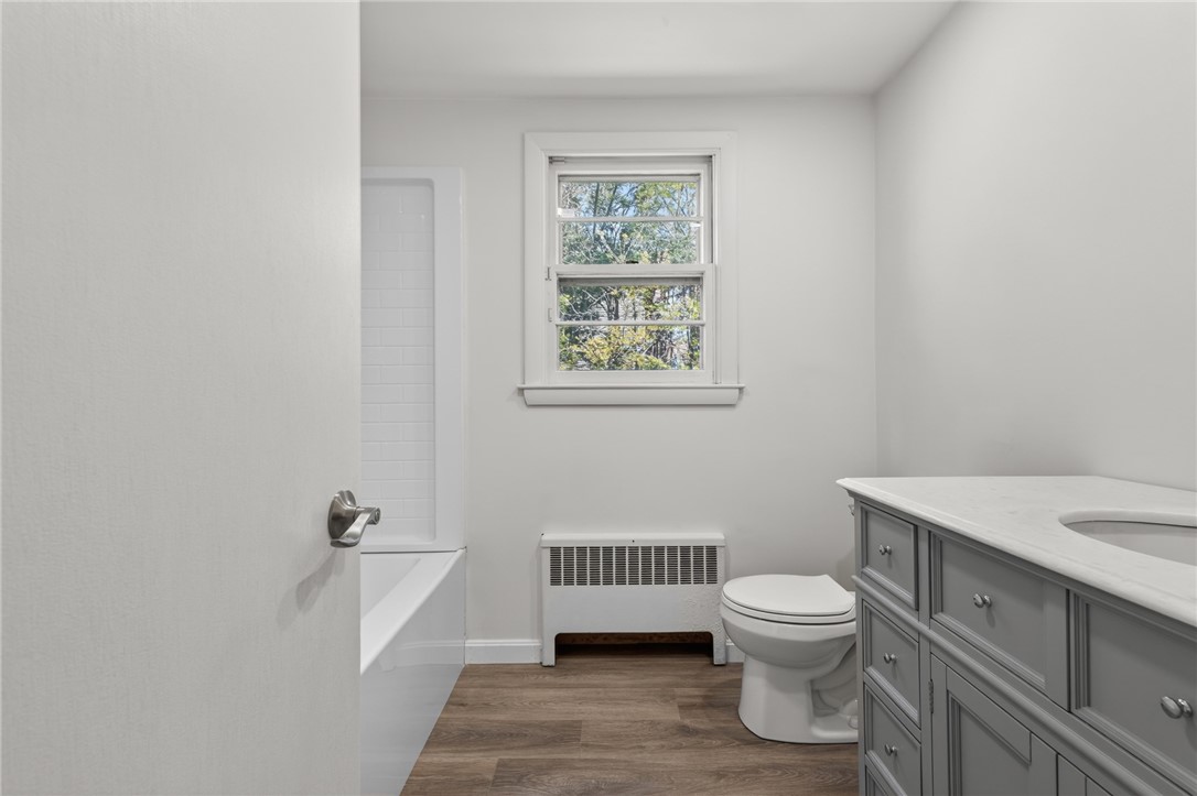 101 Bateman Avenue Cranston, RI 02920 - Photo 17 of 42