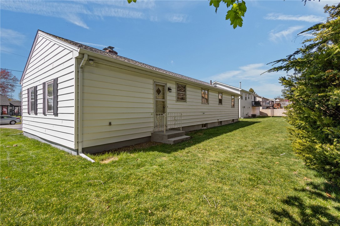 101 Bateman Avenue Cranston, RI 02920 - Photo 38 of 42