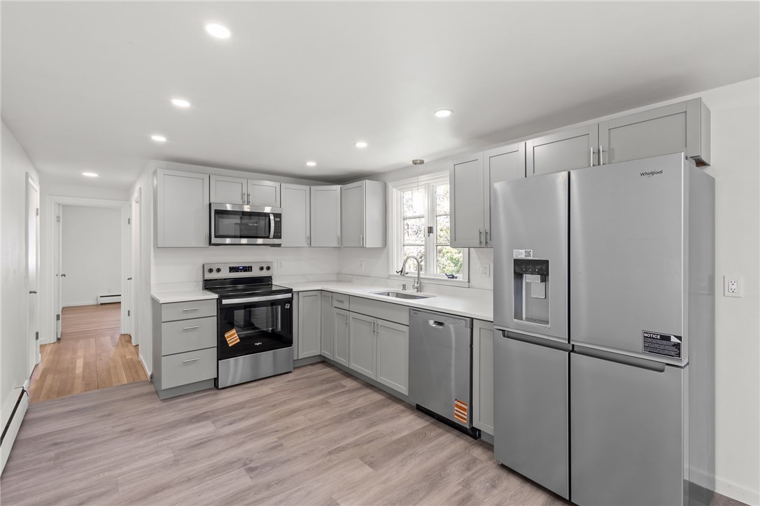 101 Bateman Avenue Cranston, RI 02920 - Photo 8 of 42