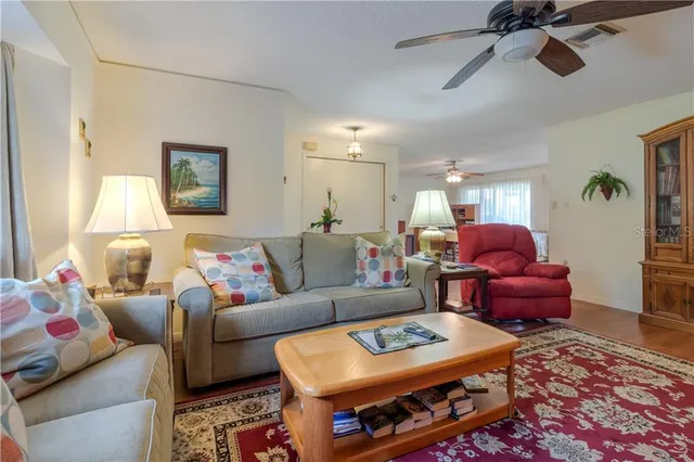 $3,900 | 37 Oakland Hills Place, Rotonda West, FL 33947