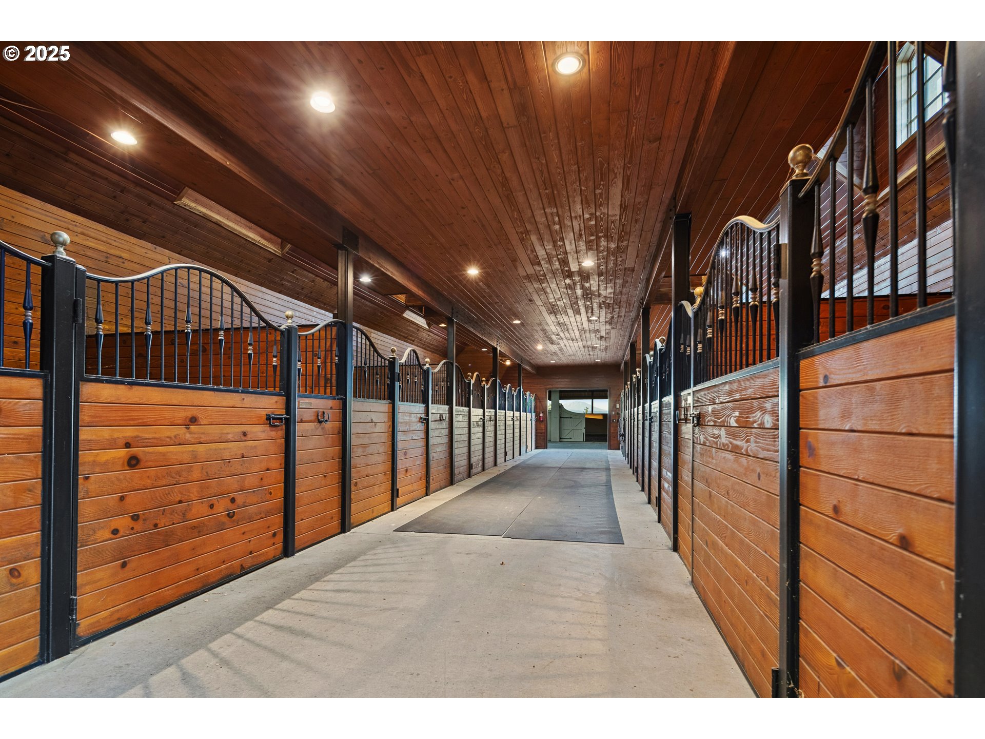 21121 Northwest 17th Court Ridgefield, WA 98642 - Photo 34 of 48 a view of entryway