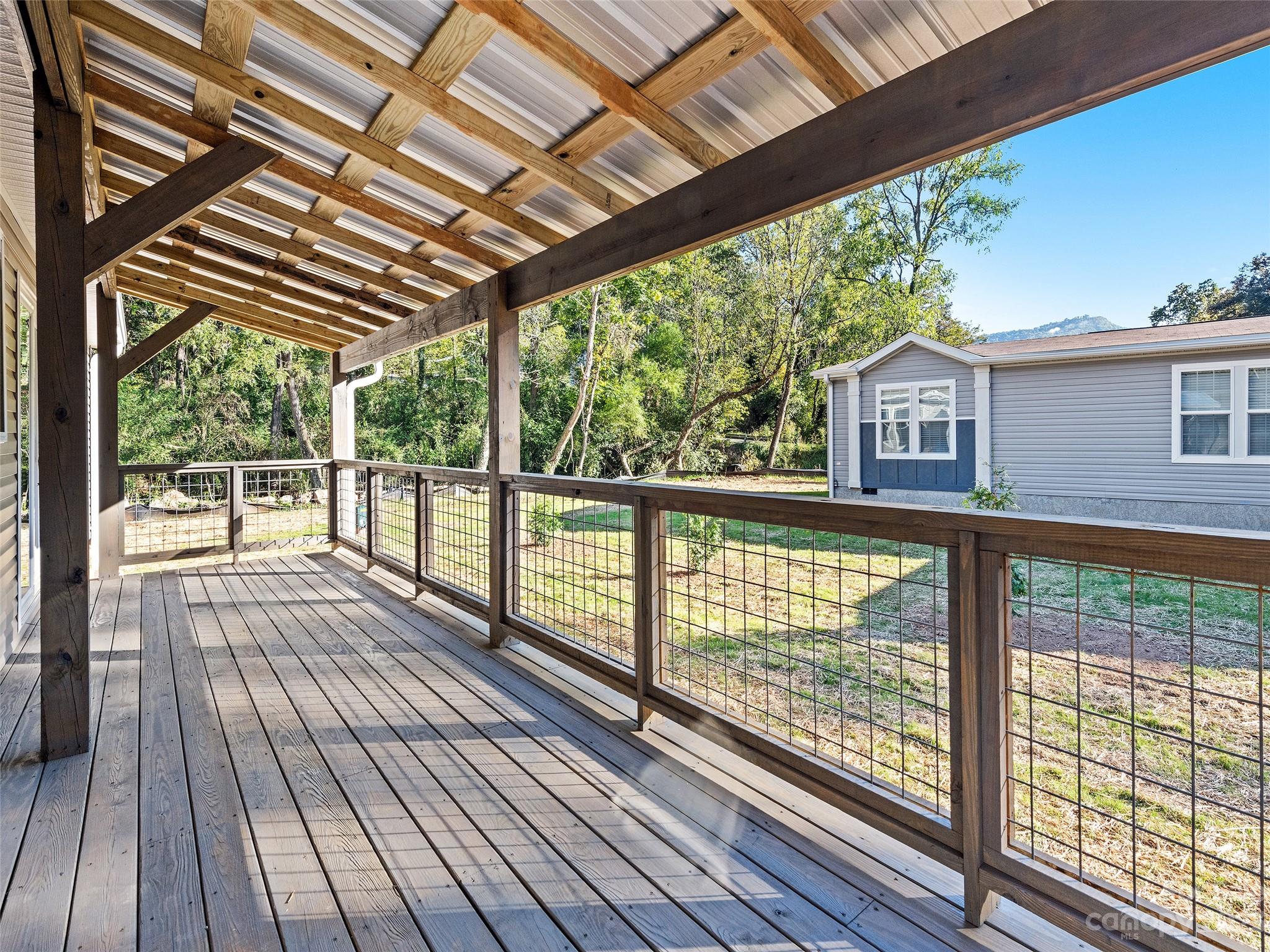 151 Brookside Street Clyde, NC 28721 - Photo 5 of 27 Gallery Image 5