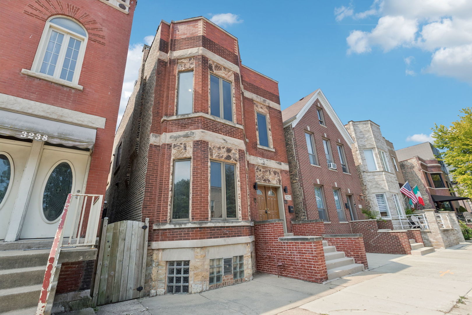 3234 South Princeton Avenue Chicago, IL 60616 - Photo 2 of 56 a front view of a building