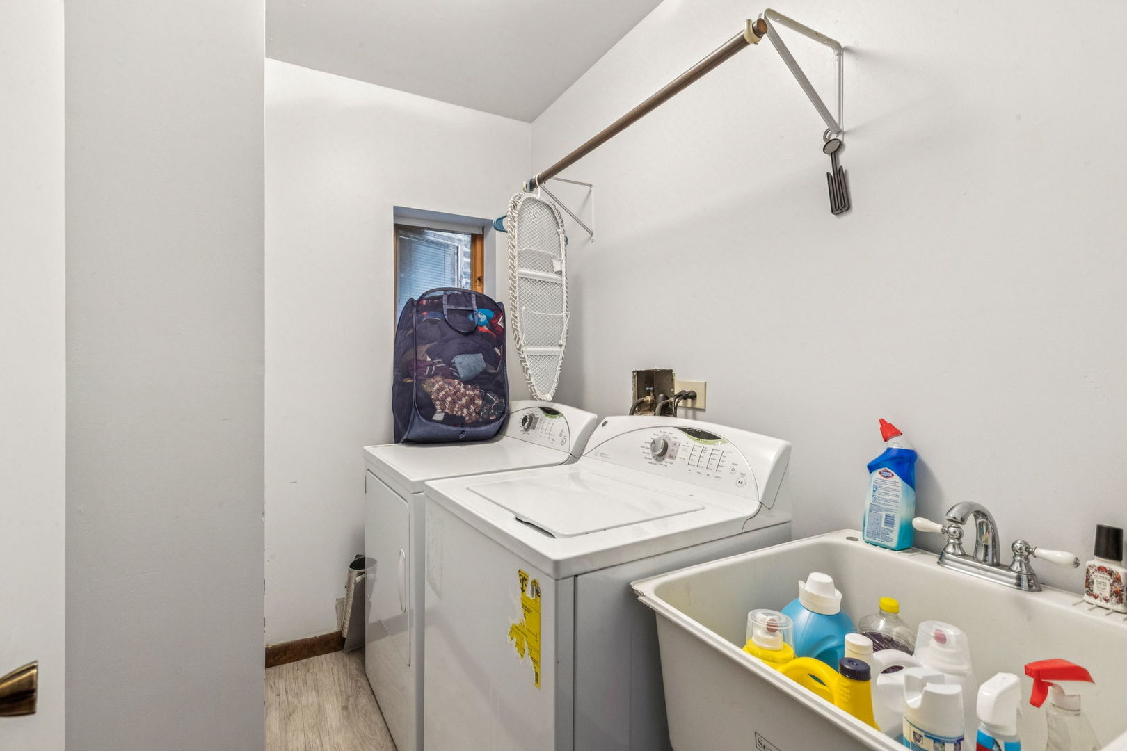 3234 South Princeton Avenue Chicago, IL 60616 - Photo 42 of 56 a utility room with dryer and washer