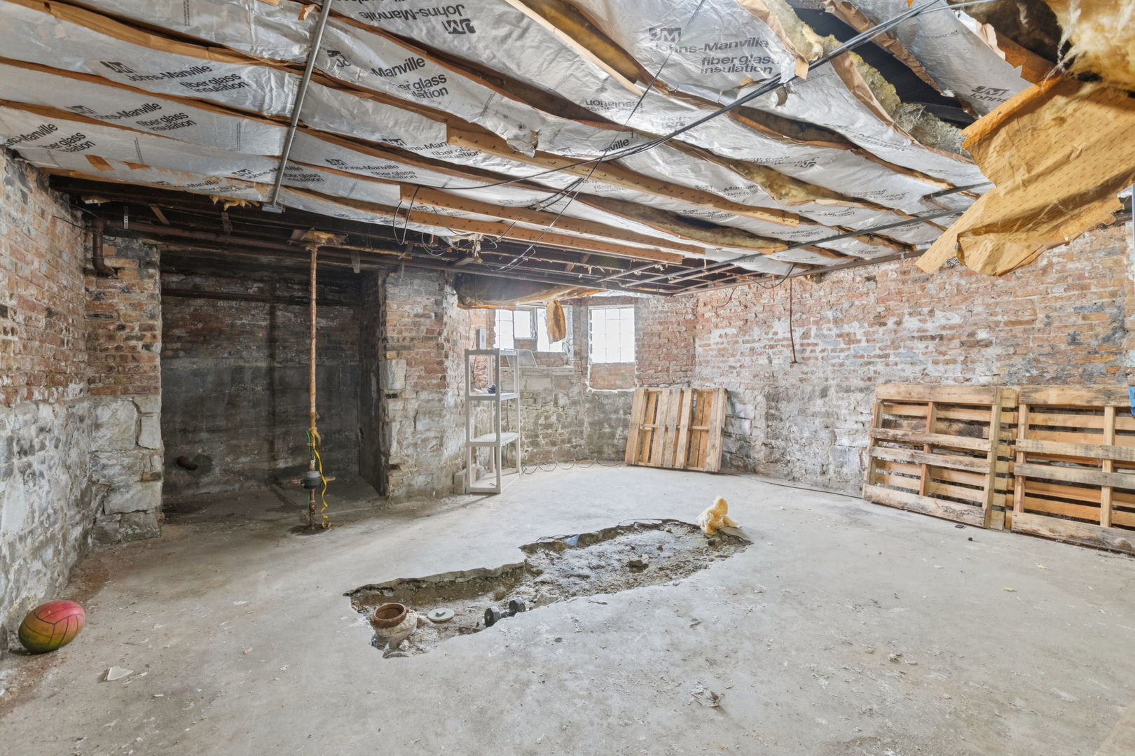 3234 South Princeton Avenue Chicago, IL 60616 - Photo 54 of 56 a view of a room with gym equipment