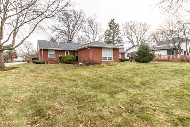 $6,200 | 1240 Warrington Road, Deerfield, IL 60015