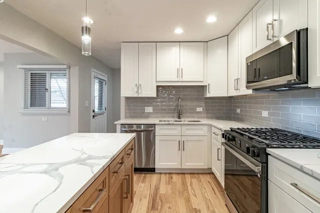 $6,200 | 1240 Warrington Road, Deerfield, IL 60015