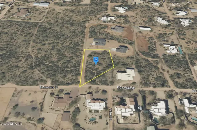 a view of entryway with outdoor space