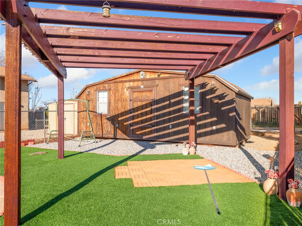 11935 Wapato Road Apple Valley, CA 92308 - Photo 43 of 58