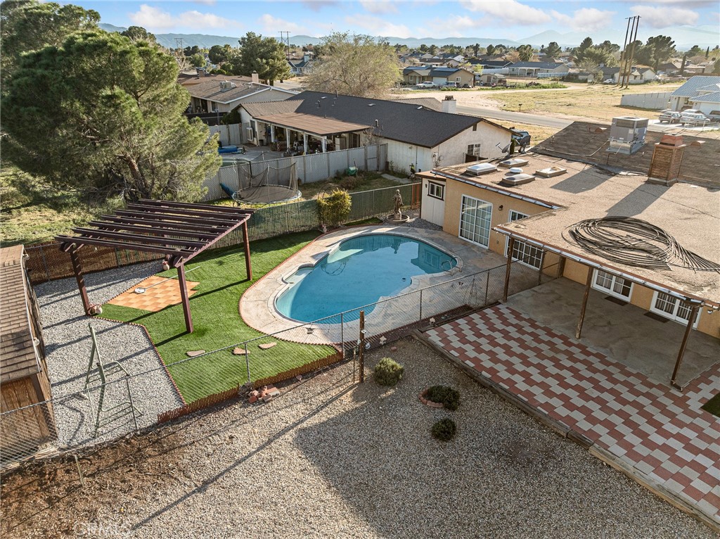 11935 Wapato Road Apple Valley, CA 92308 - Photo 7 of 58