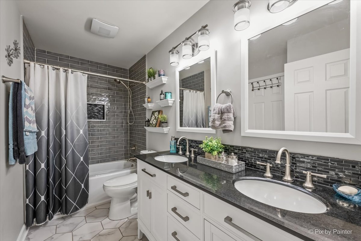 2433 Daybreak Court, Unit 2433 Elgin, IL 60123 - Photo 15 of 37