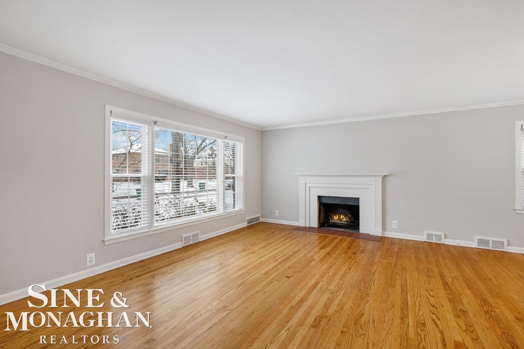 835 Harcourt Road Grosse Pointe, MI 48230 - Photo 5 of 41