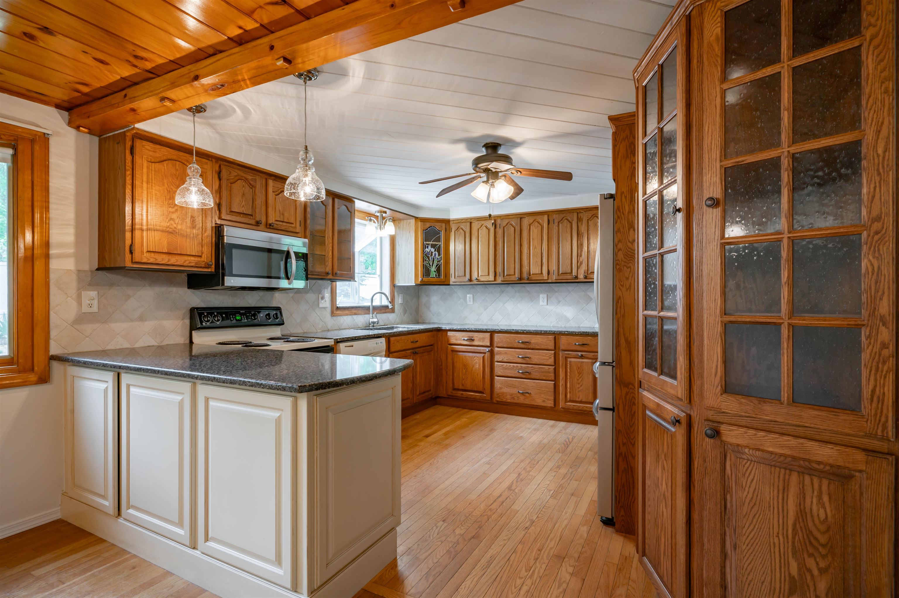 192 Searles Road Nashua, NH 03062 - Photo 35 of 46