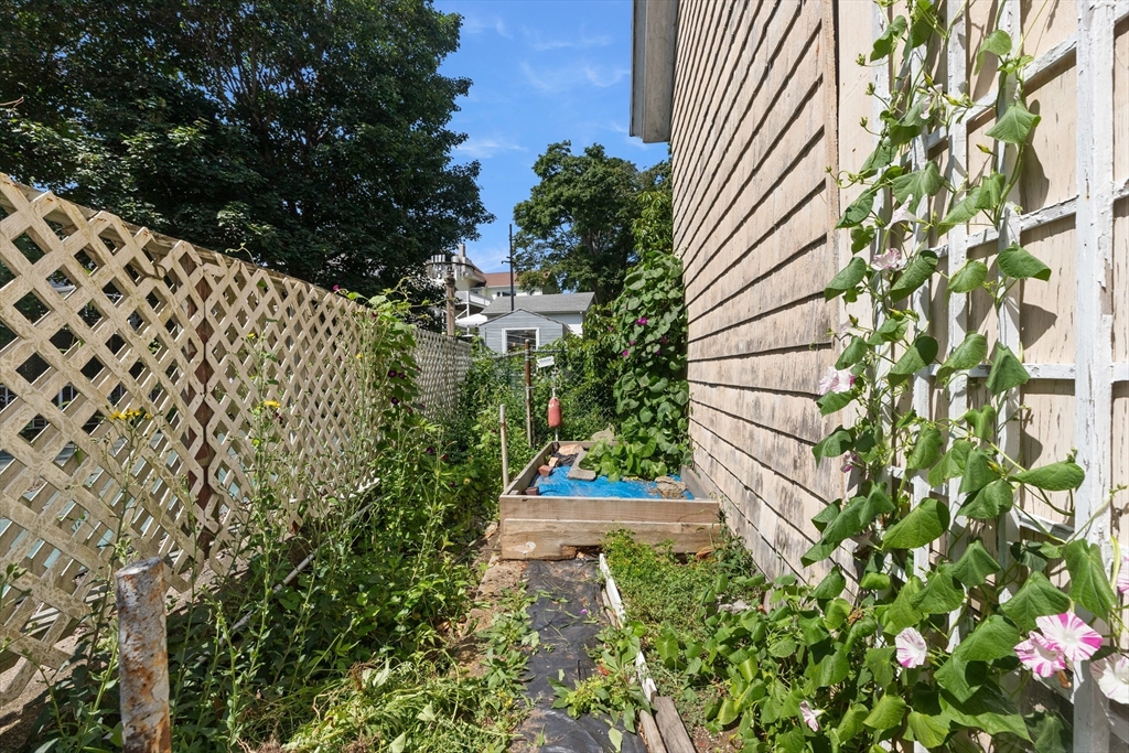 56 Washington Street Gloucester, MA 01930 - Photo 27 of 29