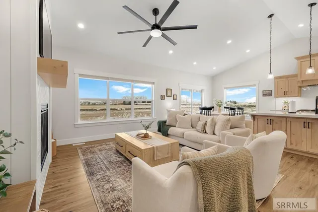 $599,999 | 1468 Bellagio Drive, Ammon, ID 83401