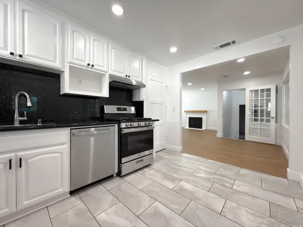 $3,800 | 15935 Paseo Largavista, San Lorenzo, CA 94580