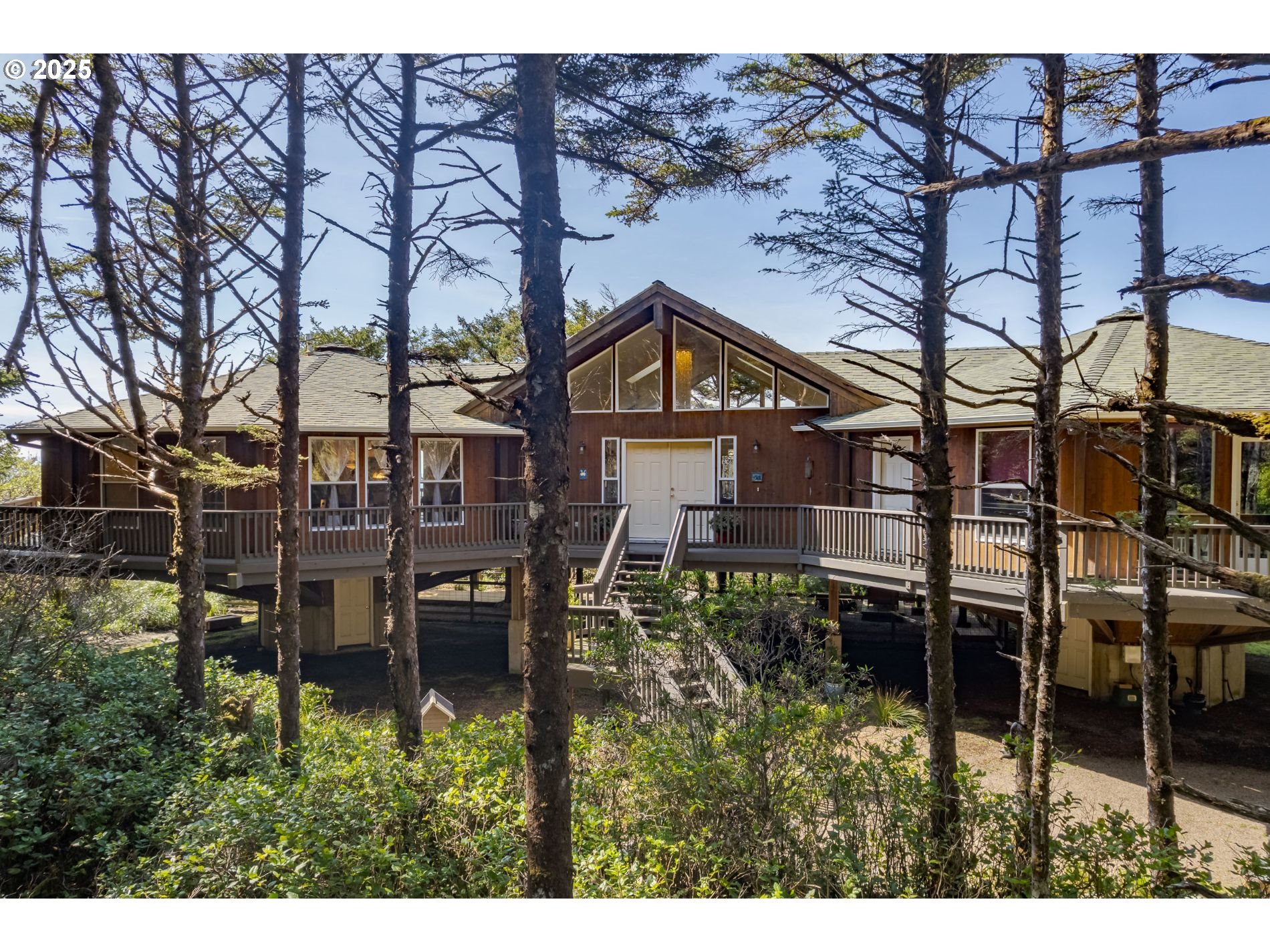 3735 Highway 101 Yachats, OR 97498 - Photo 2 of 26