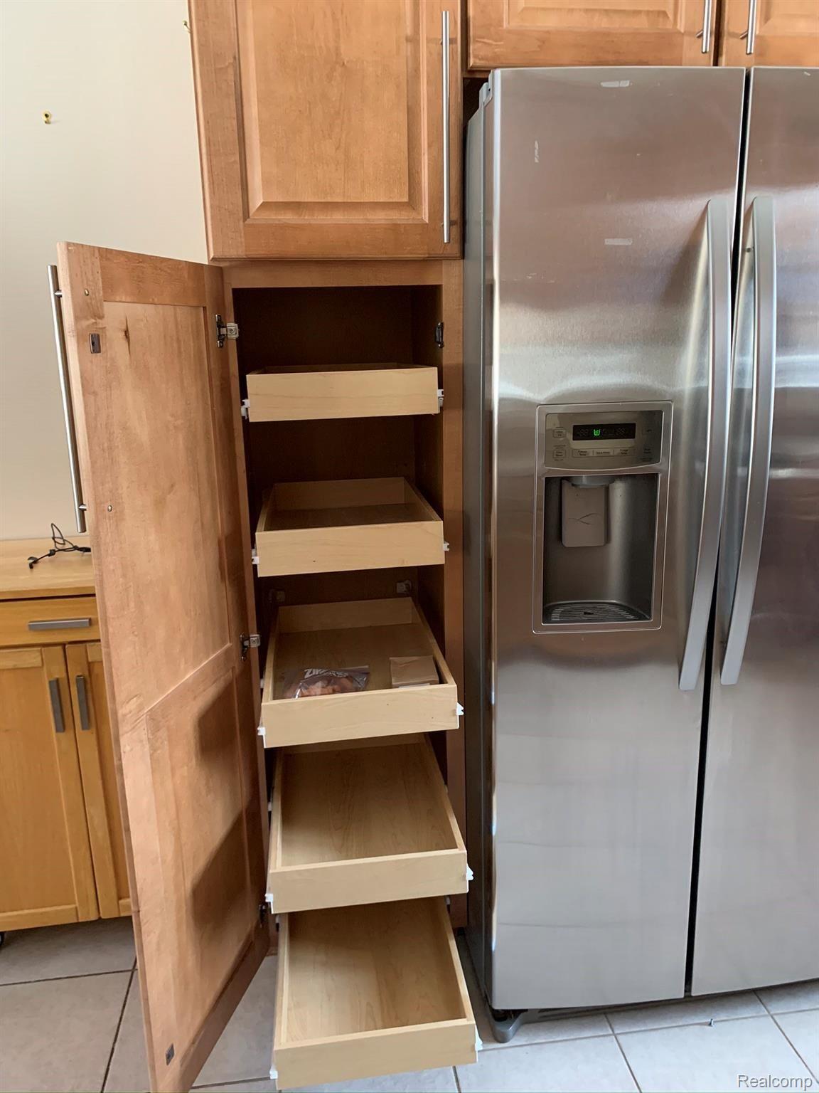 65 Tipperary Road Gladstone, MI 49837 - Photo 11 of 32 Kitchen4.jpeg