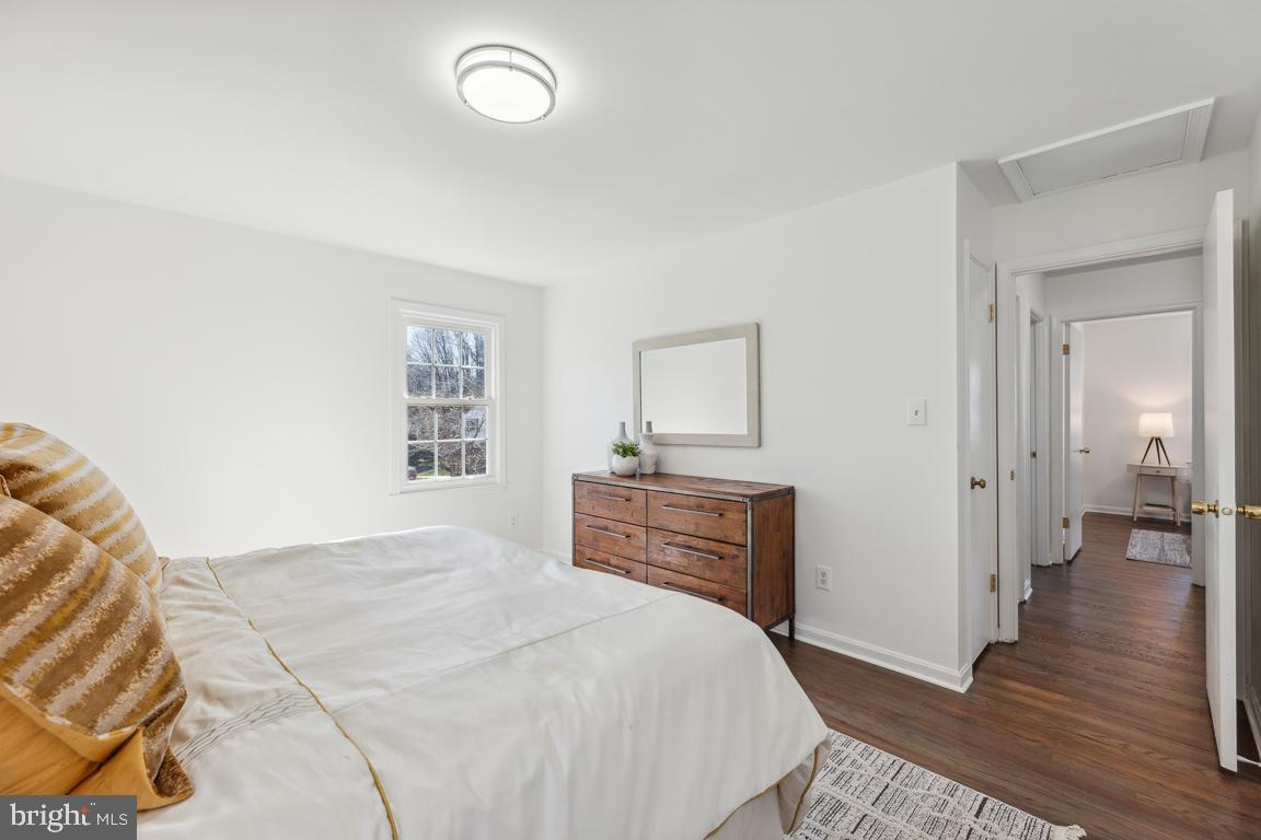 9436 Wallingford Drive Burke, VA 22015 - Photo 18 of 41