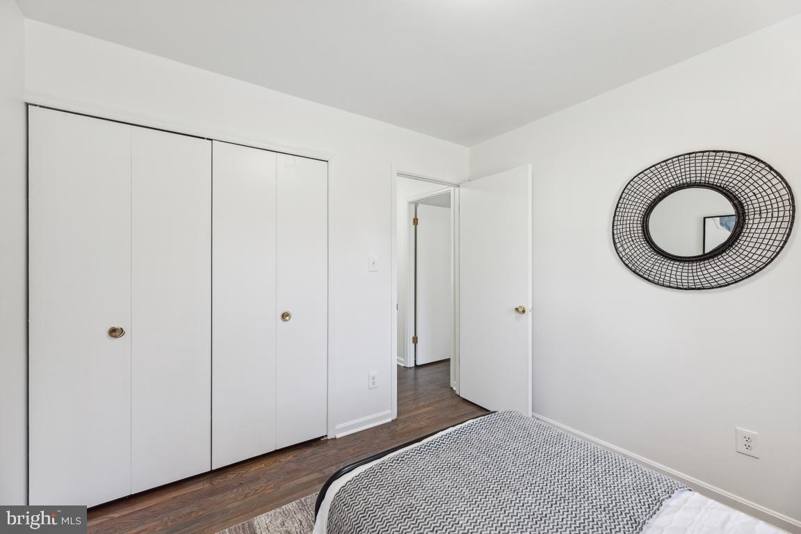 9436 Wallingford Drive Burke, VA 22015 - Photo 23 of 41