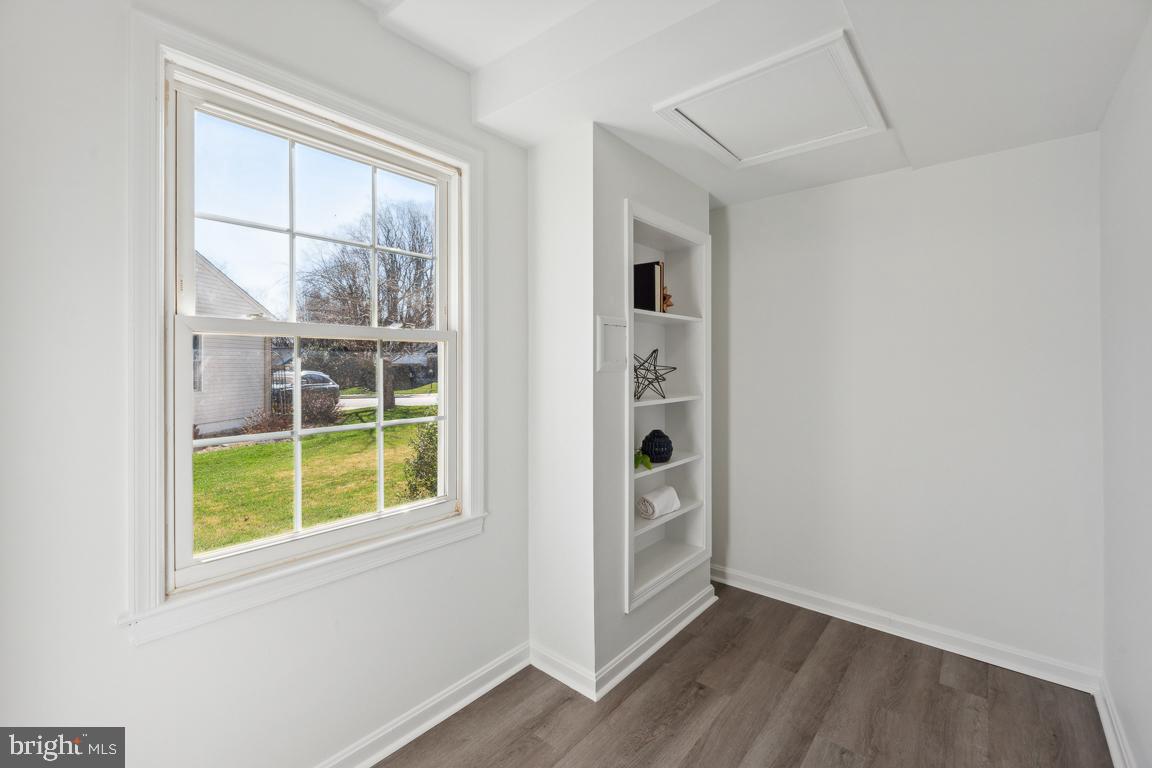 9436 Wallingford Drive Burke, VA 22015 - Photo 30 of 41