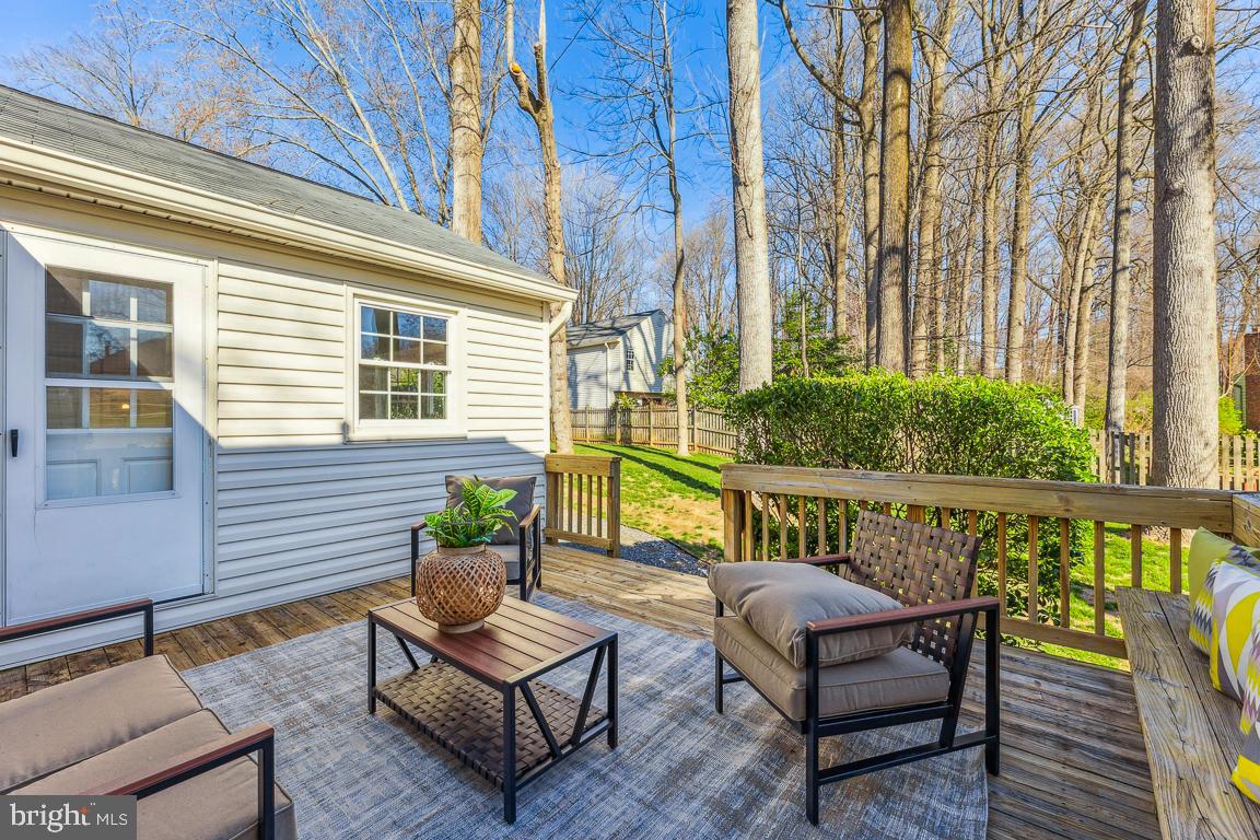 9436 Wallingford Drive Burke, VA 22015 - Photo 32 of 41