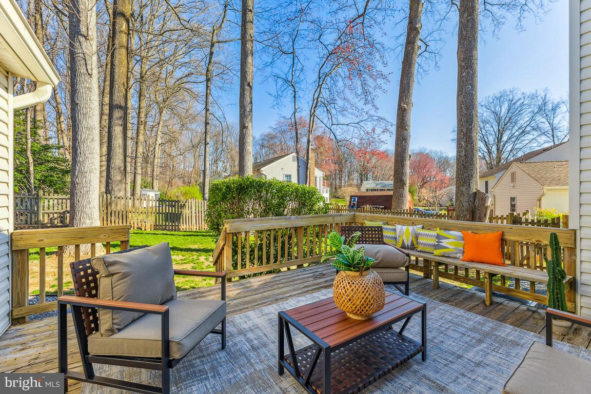 9436 Wallingford Drive Burke, VA 22015 - Photo 4 of 41