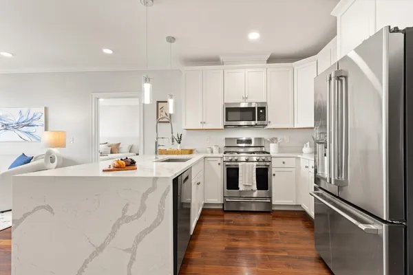 $1,049,000 | 519 Broadway, Unit 305, Medford, MA 02155