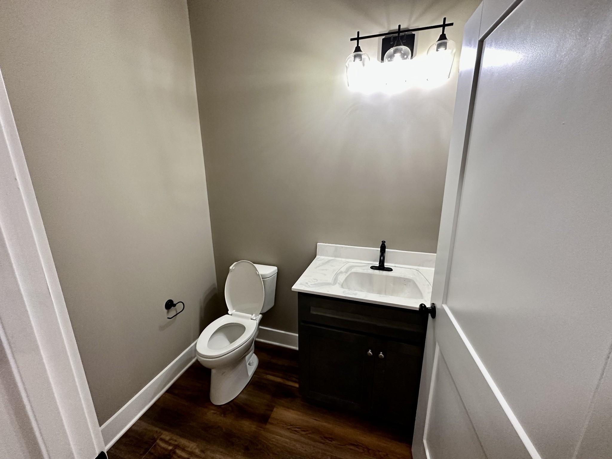 412 South Aztec Drive White House, TN 37188 - Photo 5 of 15 a bathroom with a sink and mirror with toilet