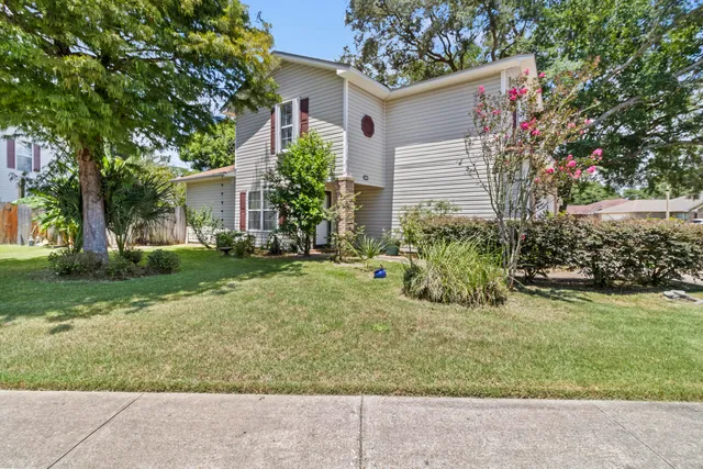 $365,000 | 933 Scenic Oak Lane, Fort Walton Beach, FL 32547