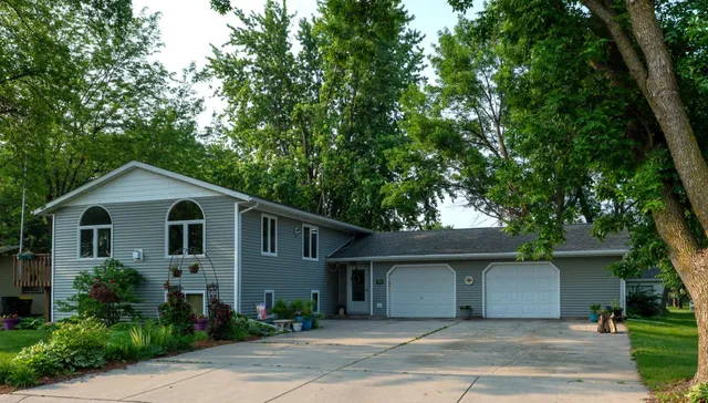 $280,000 | 505 1st Avenue, Raymond, MN 56282