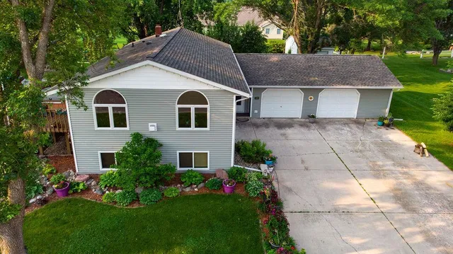 $280,000 | 505 1st Avenue, Raymond, MN 56282