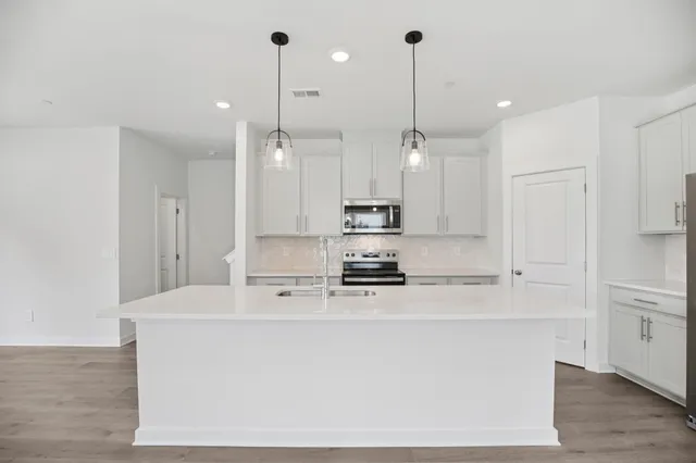 $394,420 | 7135 Cedarcrest Court, Fairview, TN 37062