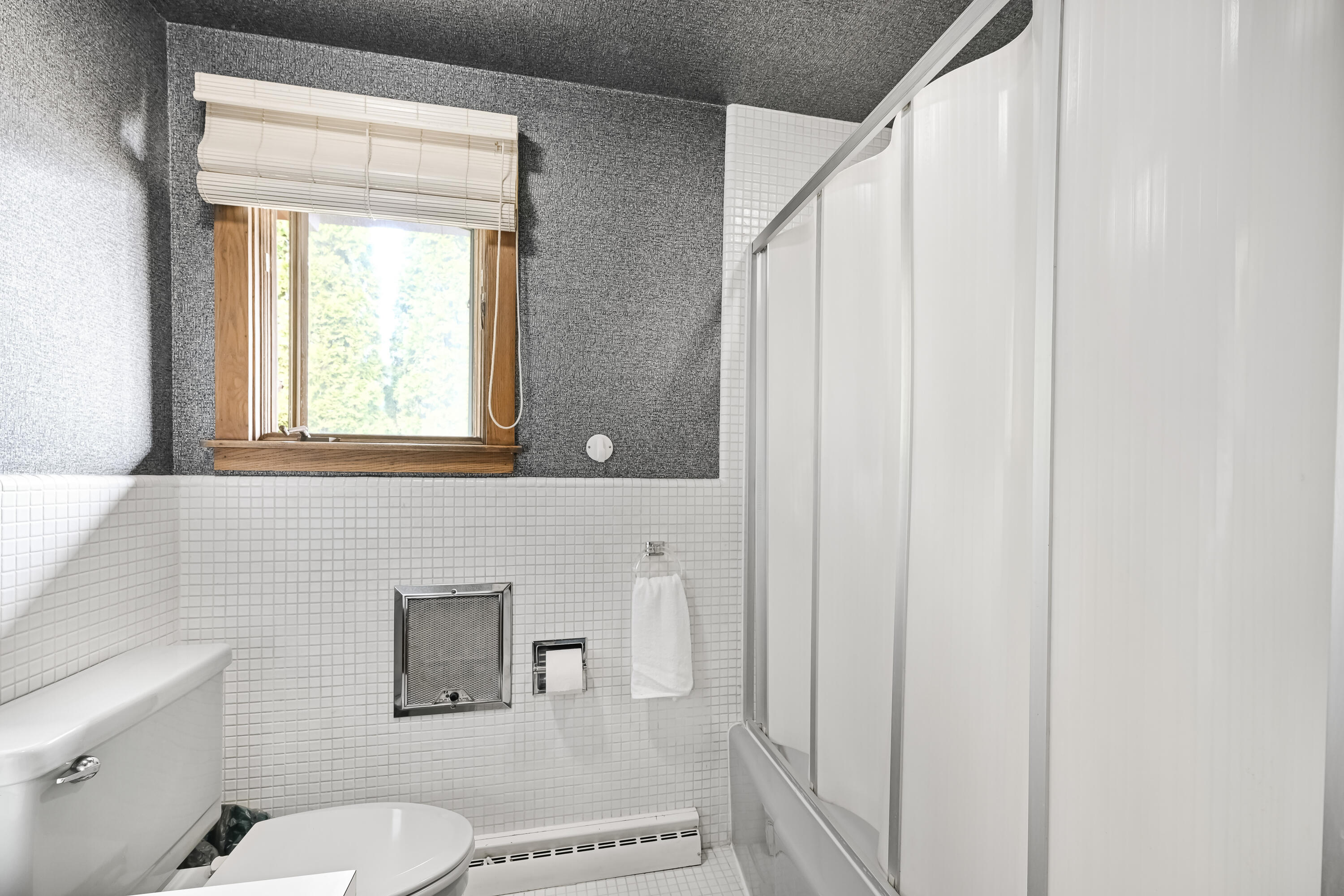 8925 North Maitland Road Bayside, WI 53217 - Photo 24 of 40 Full Bathroom on Main Level