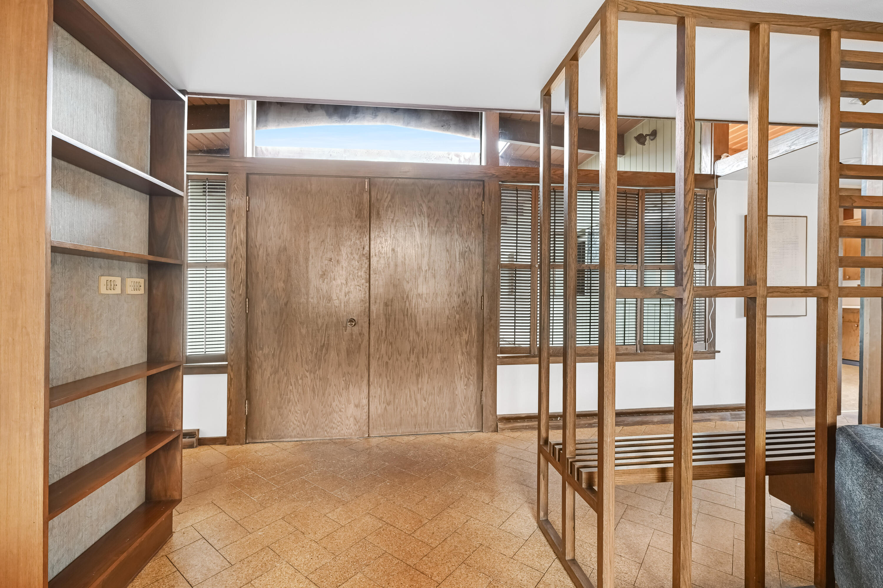 8925 North Maitland Road Bayside, WI 53217 - Photo 27 of 40 Foyer Entrance