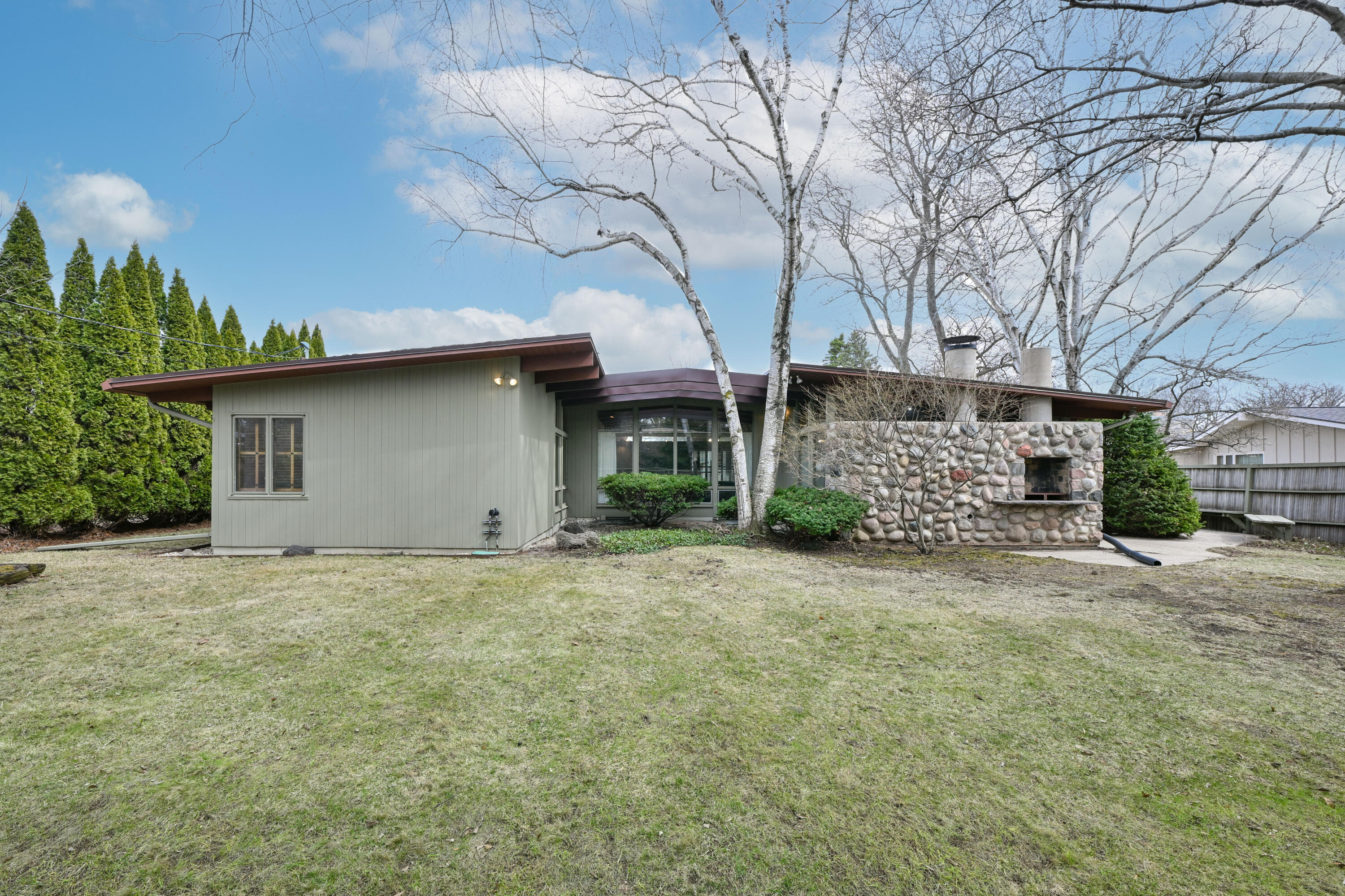 8925 North Maitland Road Bayside, WI 53217 - Photo 35 of 40 custom designed by Jordan Miller