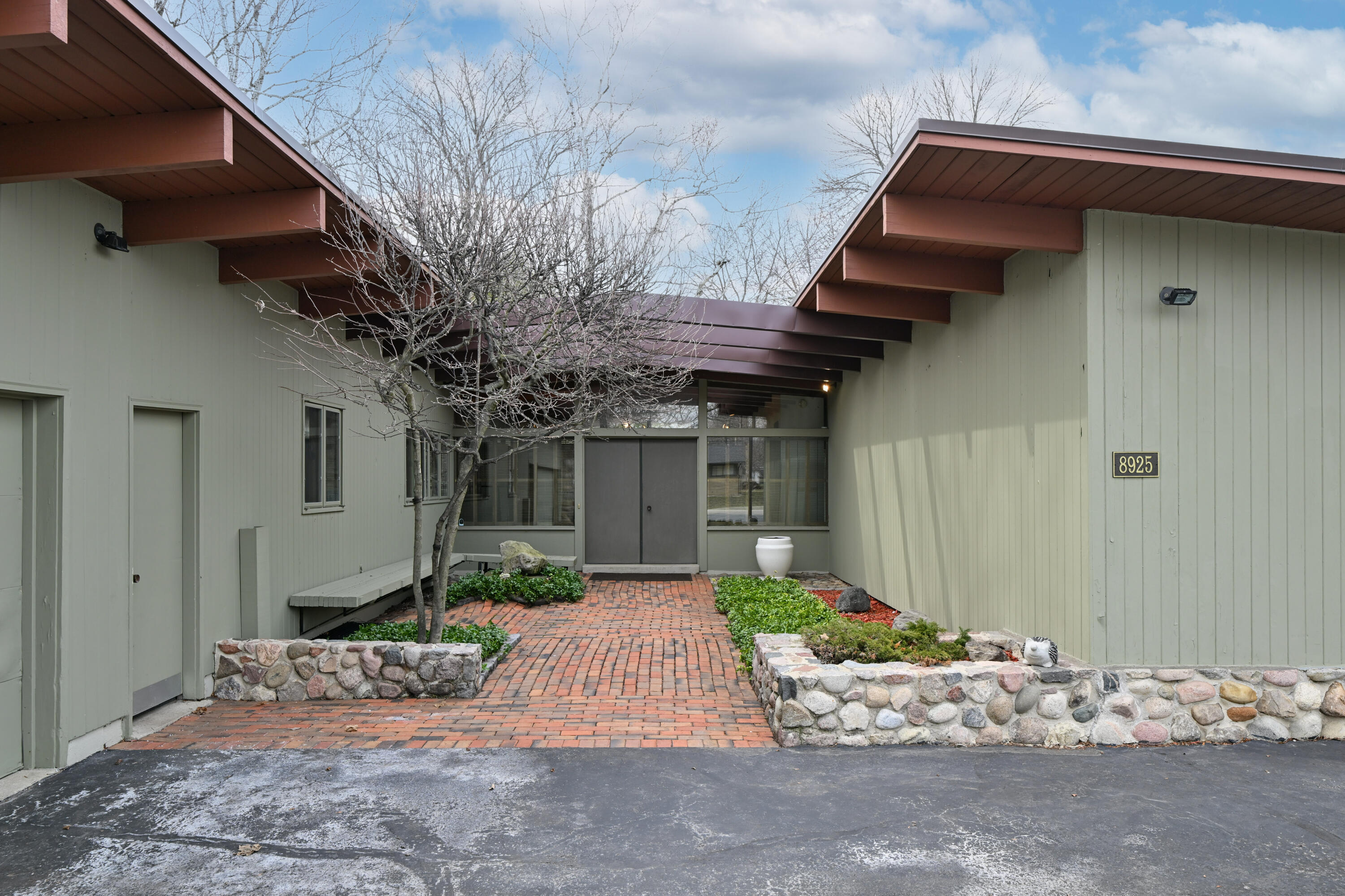 8925 North Maitland Road Bayside, WI 53217 - Photo 38 of 40 Prepare to be Impressed