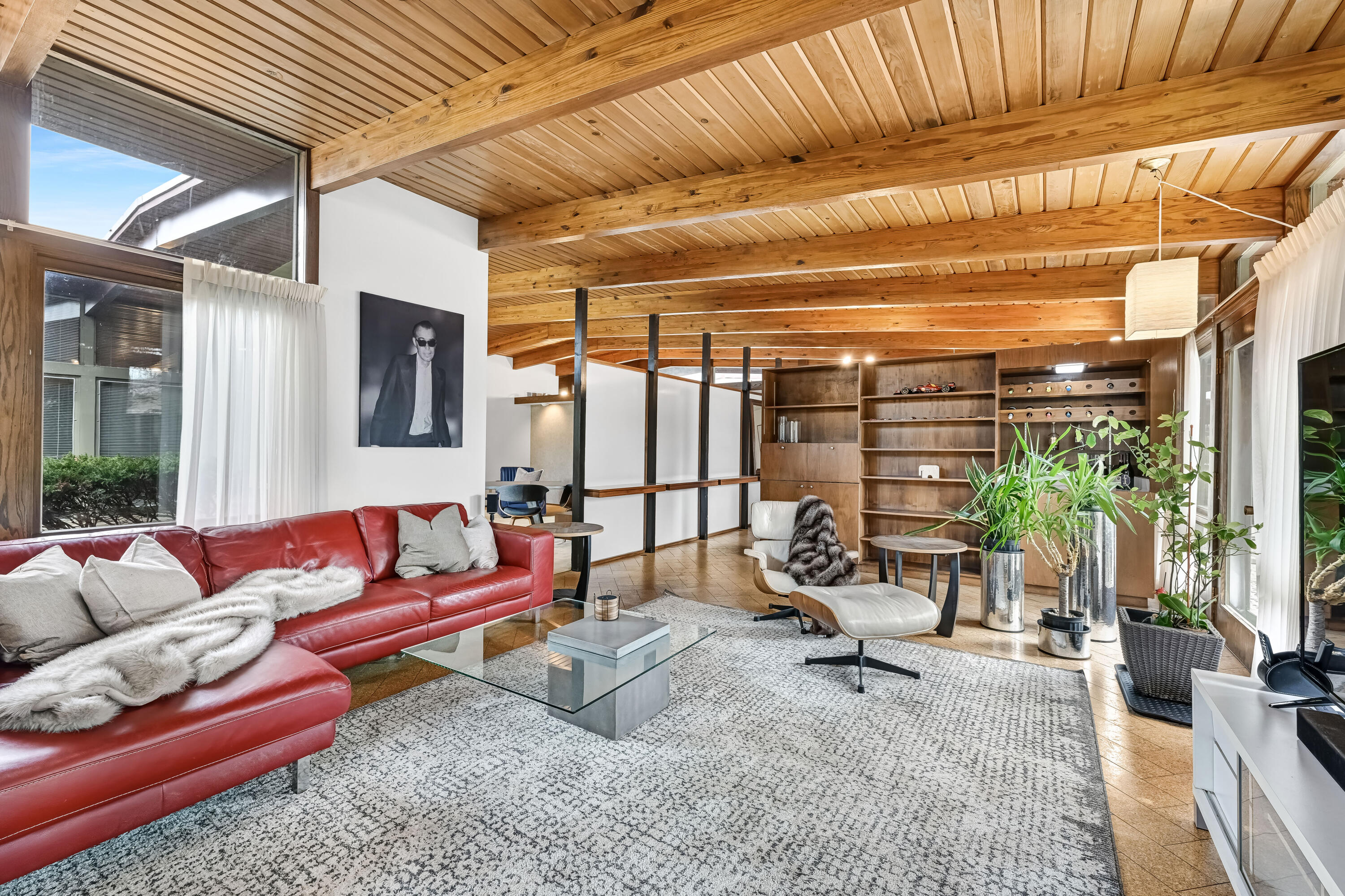 8925 North Maitland Road Bayside, WI 53217 - Photo 4 of 40 Rich Woodwork throughout