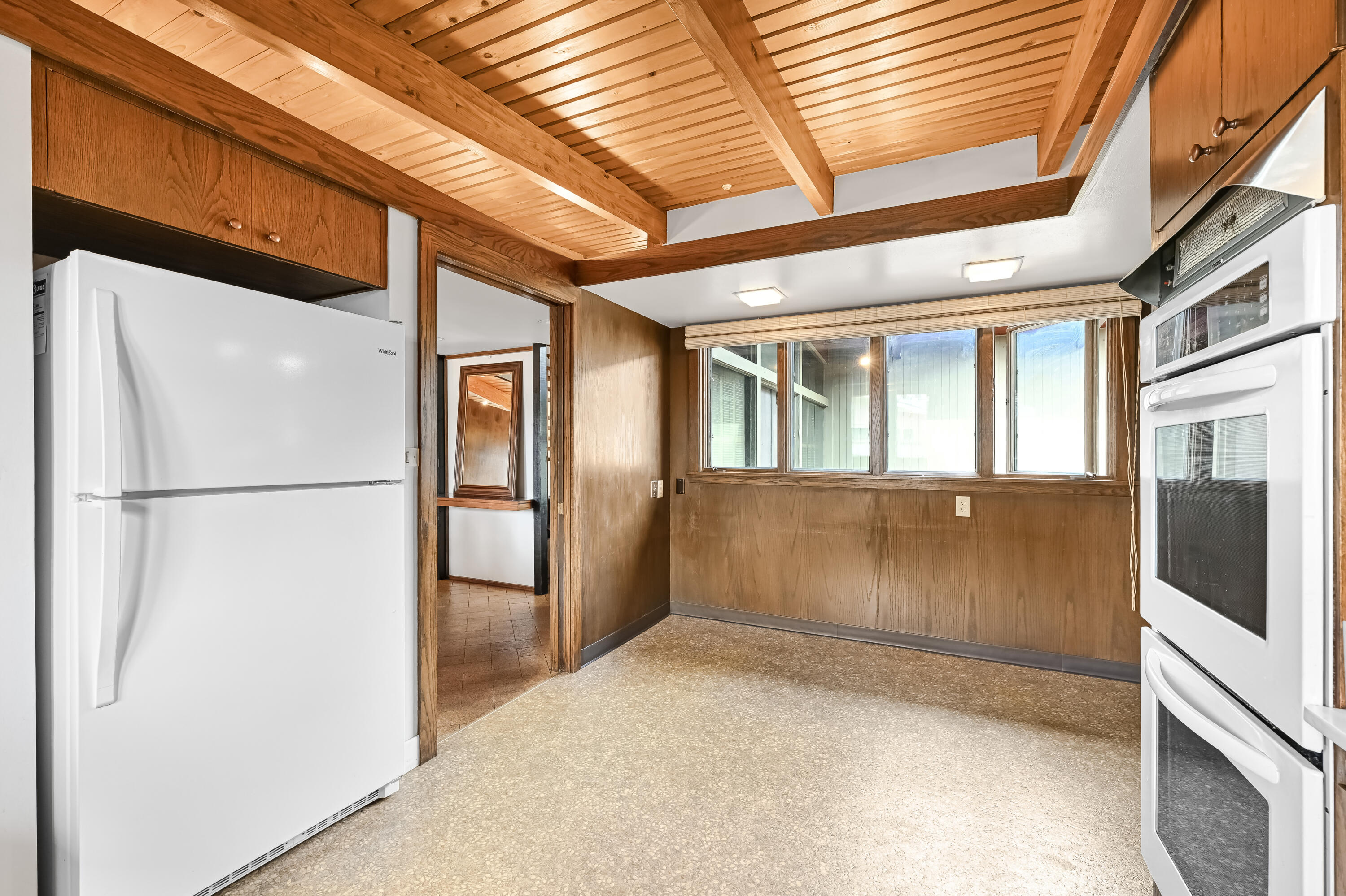 8925 North Maitland Road Bayside, WI 53217 - Photo 9 of 40 Dinette Area