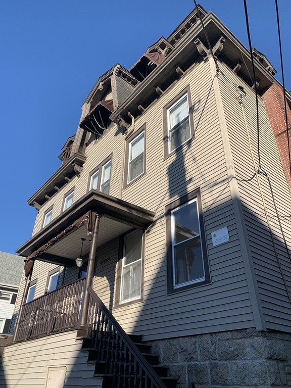 88 Grant Street Fall River, MA 02721 - Photo 4 of 19 Gallery Image 4
