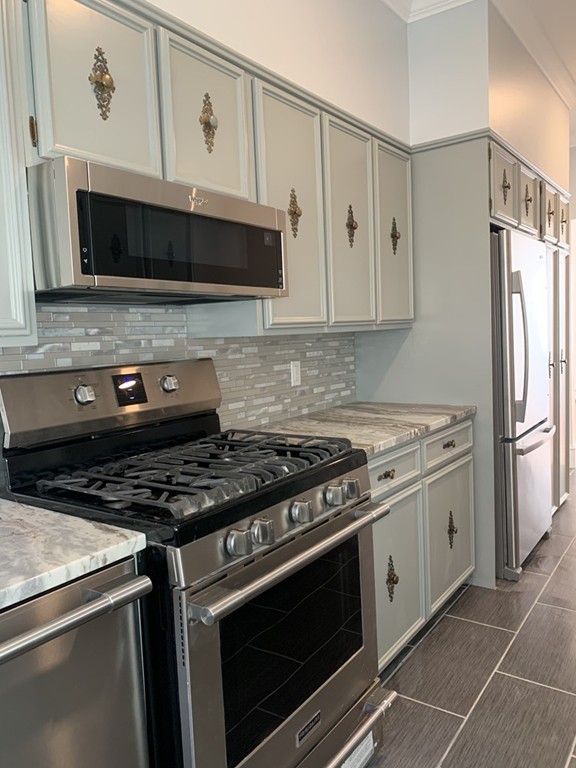 88 Grant Street Fall River, MA 02721 - Photo 10 of 19 Gallery Image 10