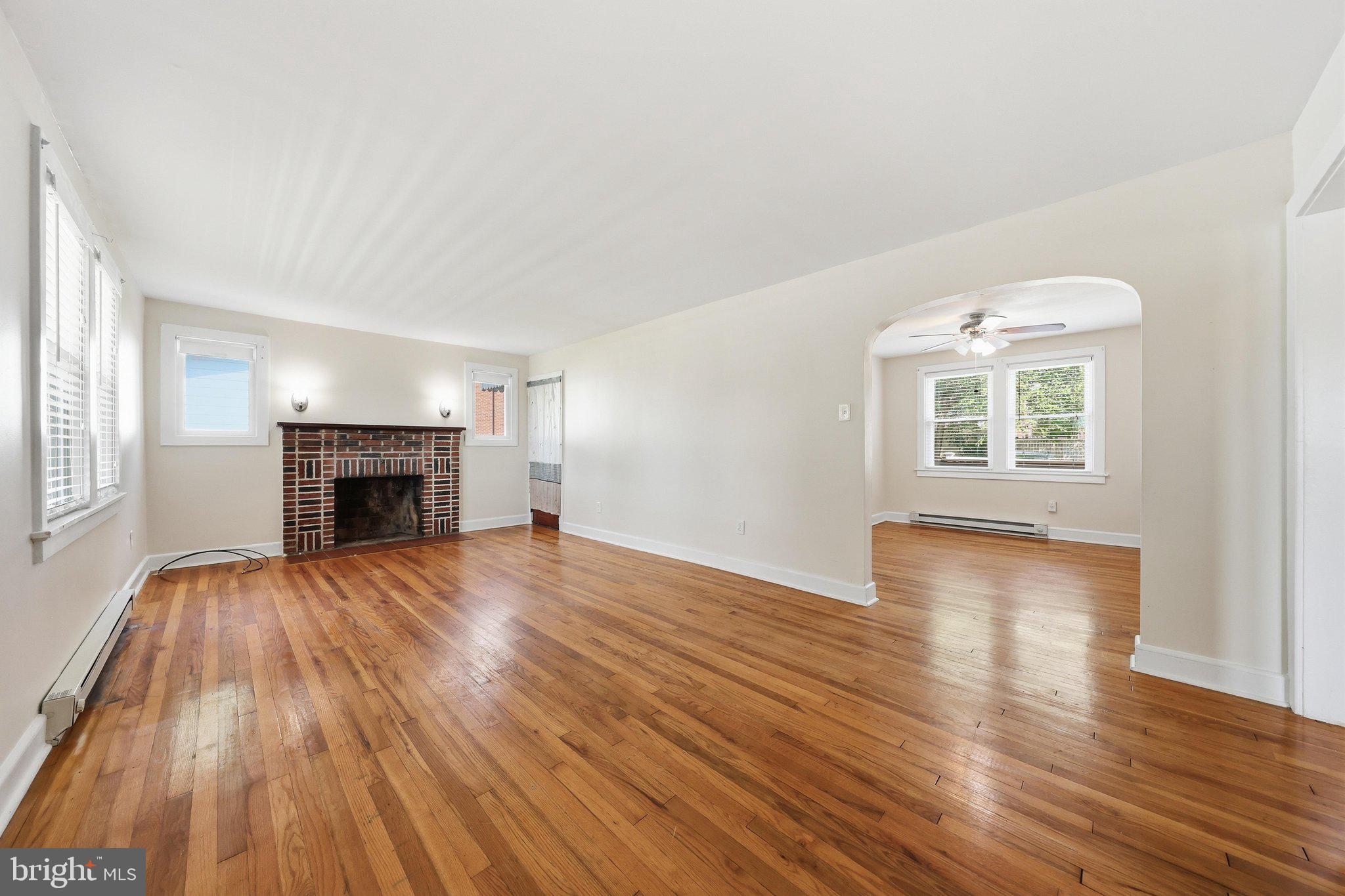 624 Military Road Frederick, MD 21702 - Photo 7 of 53 Living Room