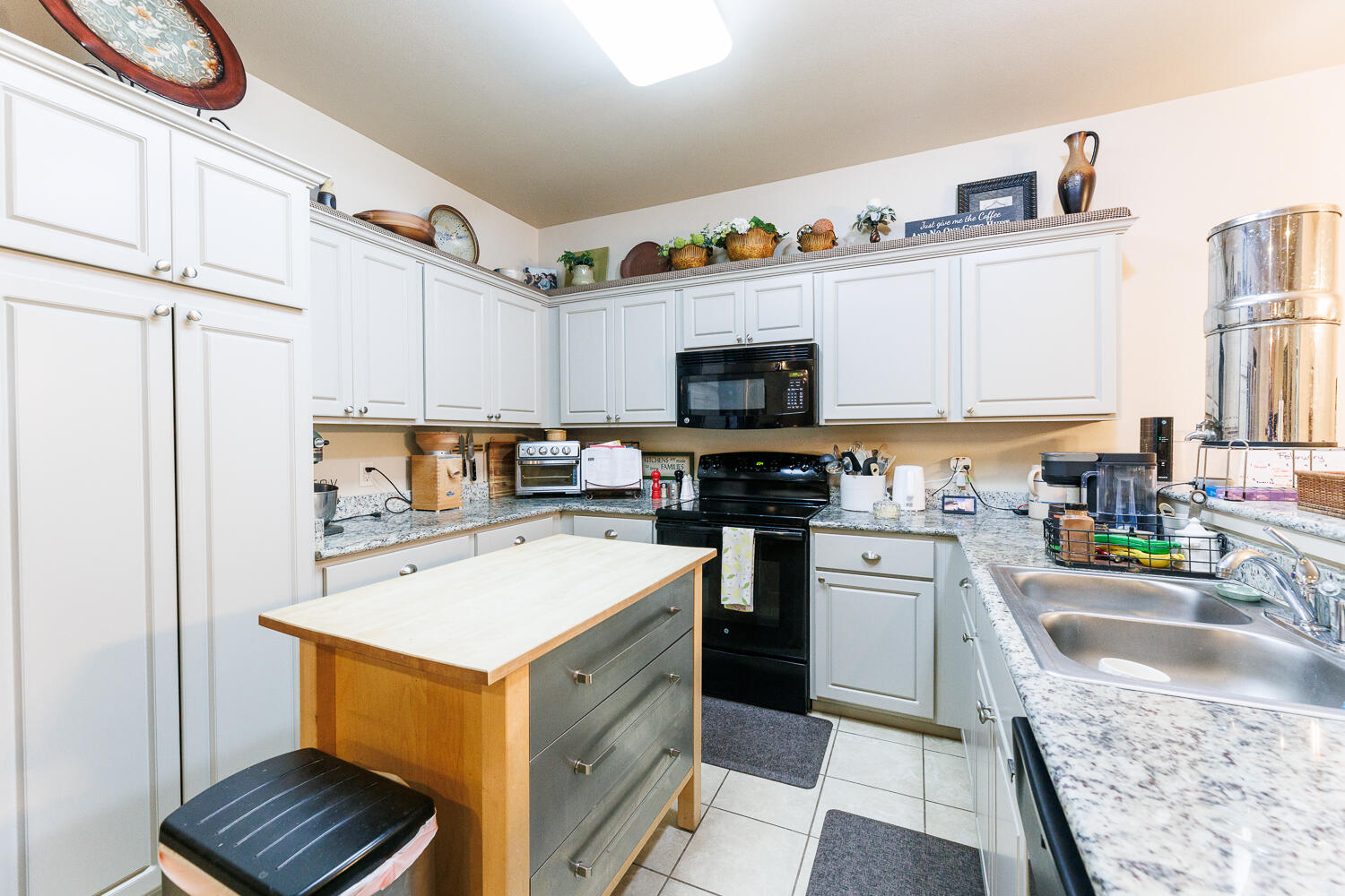 3113 113th Street Lubbock, TX 79423 - Photo 10 of 27 Kitchen