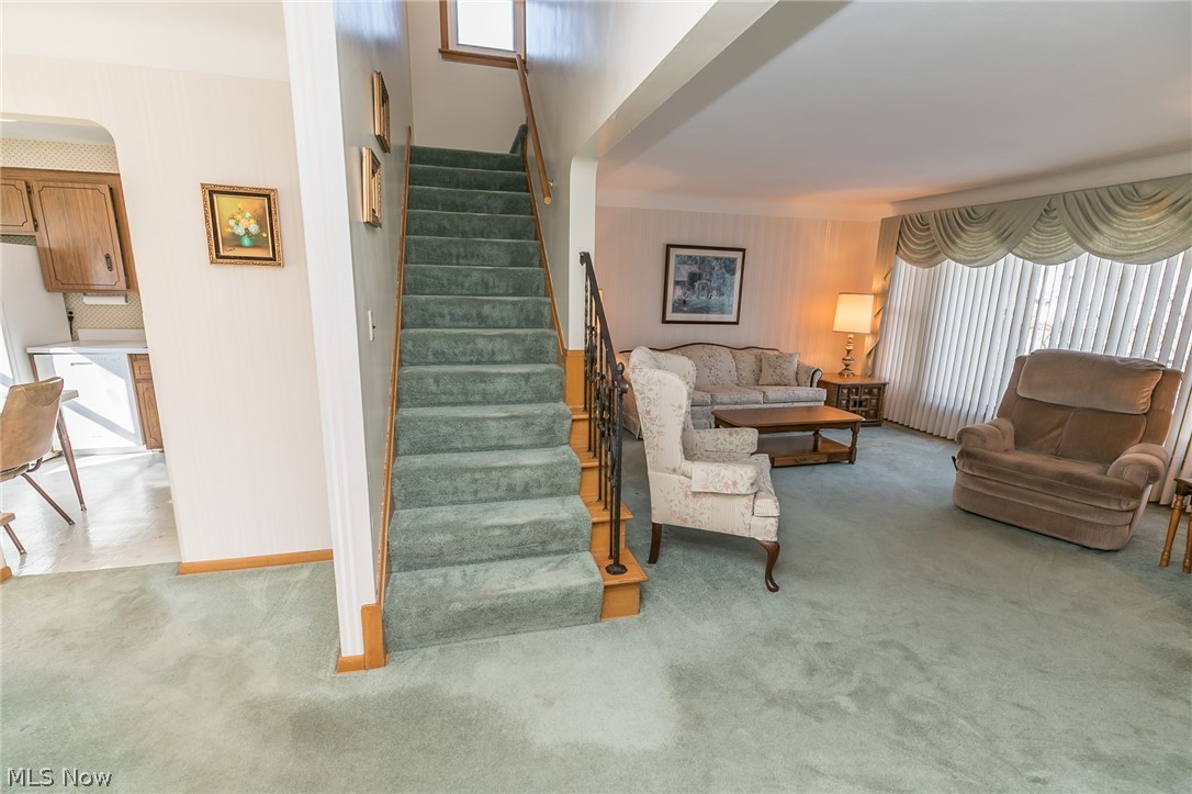 1402 Sunview Road Lyndhurst, OH 44124 - Photo 25 of 35