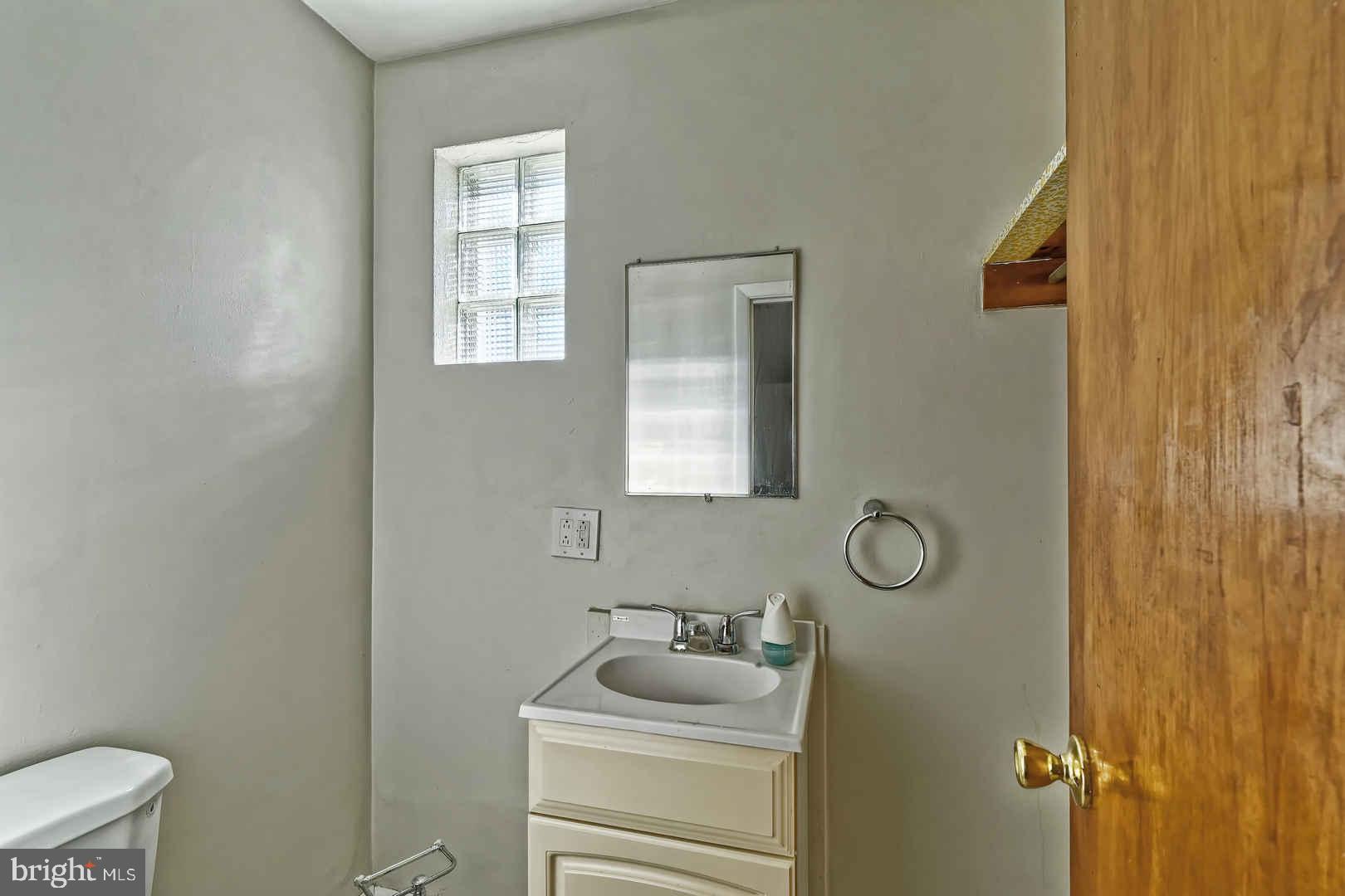 368 Democrat Road Gibbstown, NJ 08027 - Photo 11 of 20