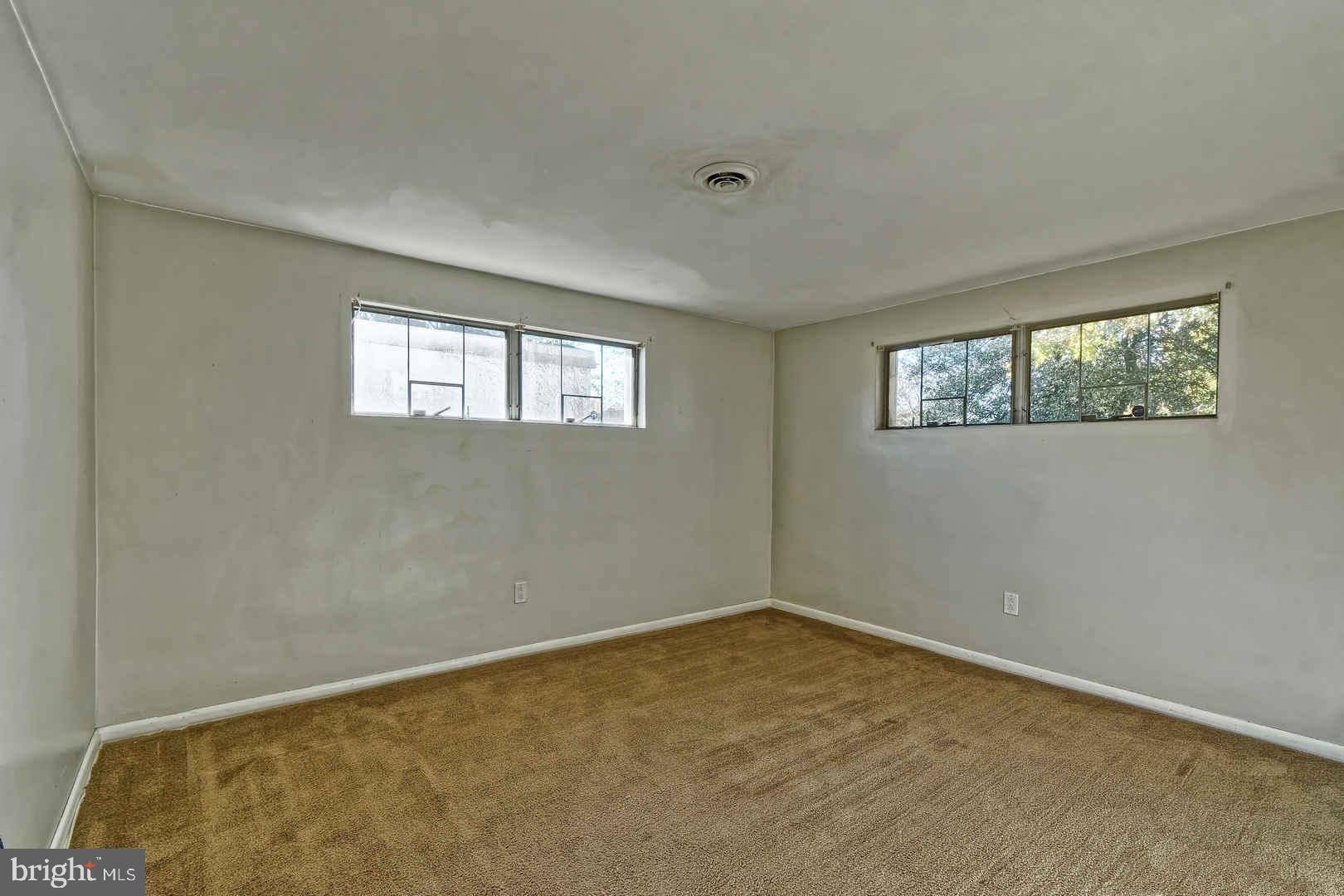 368 Democrat Road Gibbstown, NJ 08027 - Photo 12 of 20