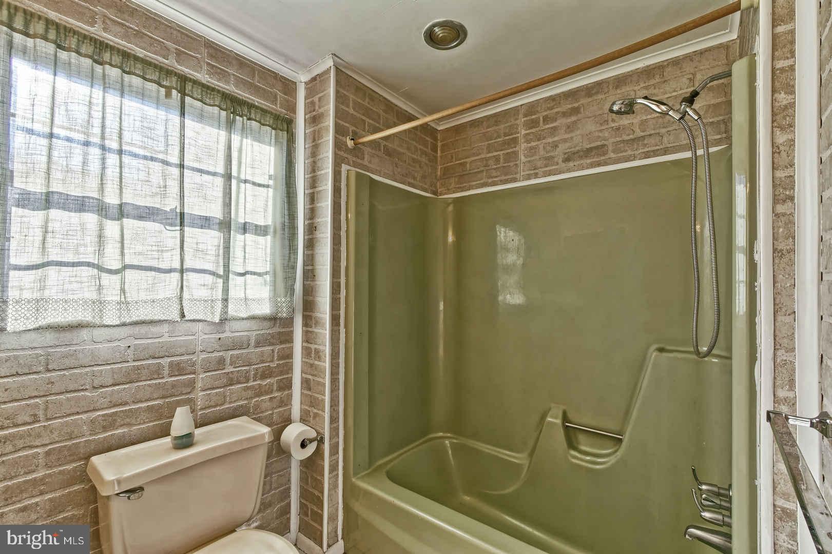 368 Democrat Road Gibbstown, NJ 08027 - Photo 15 of 20